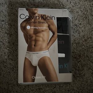 Calvin Klein Men's Cotton Stretch Briefs - White & Black (3 Pack)